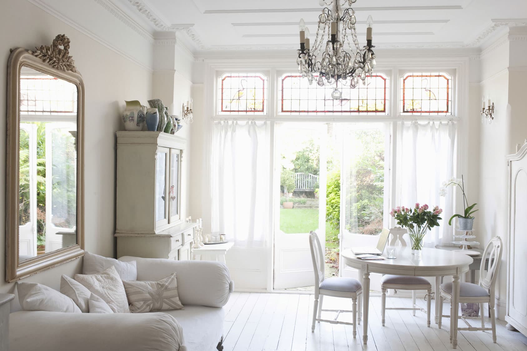 Smooth plastered living room walls and ceiling in West Sussex
